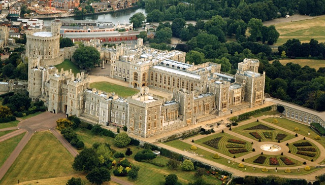 4. Windsor Castle Inggris